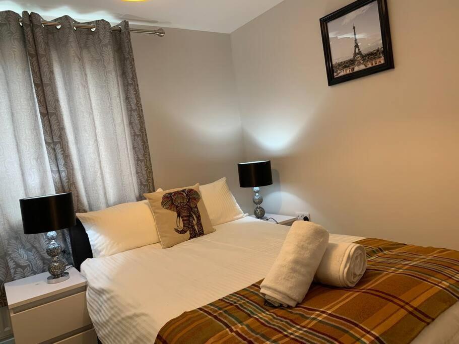Aqua Dreams - Serviced Luxury Modern Belfast City Centre 2 Bed Apartment Exterior photo