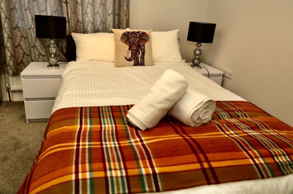 Aqua Dreams - Serviced Luxury Modern Belfast City Centre 2 Bed Apartment Exterior photo